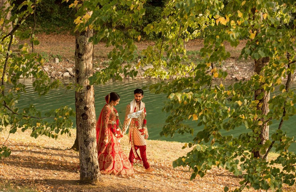 indian couple at their hindu wedding in italy 1024x664 - Gorgeous 3-day Indian Wedding celebrations in a Tuscan Villa