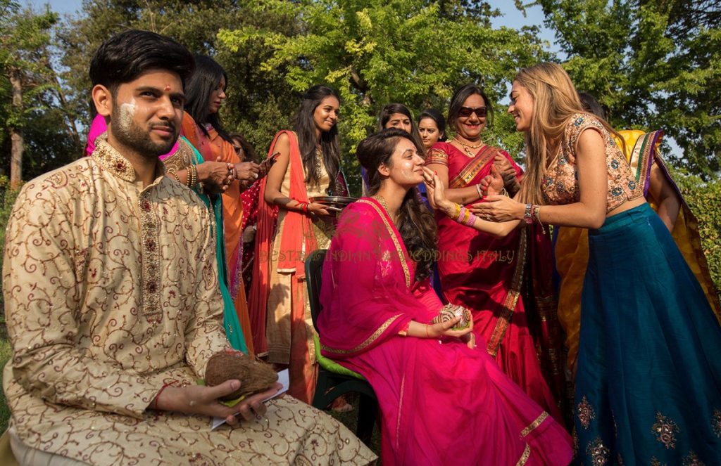 indian groom at pithi pre wedding ceremony 1024x663 - Hindu pre-wedding events in a Majestic villa in Tuscany