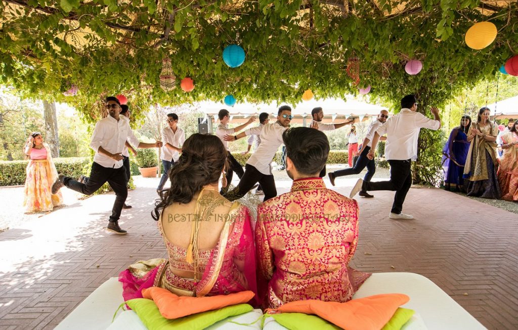 sangeet dance performance in italy 1024x654 - Hindu pre-wedding events in a Majestic villa in Tuscany