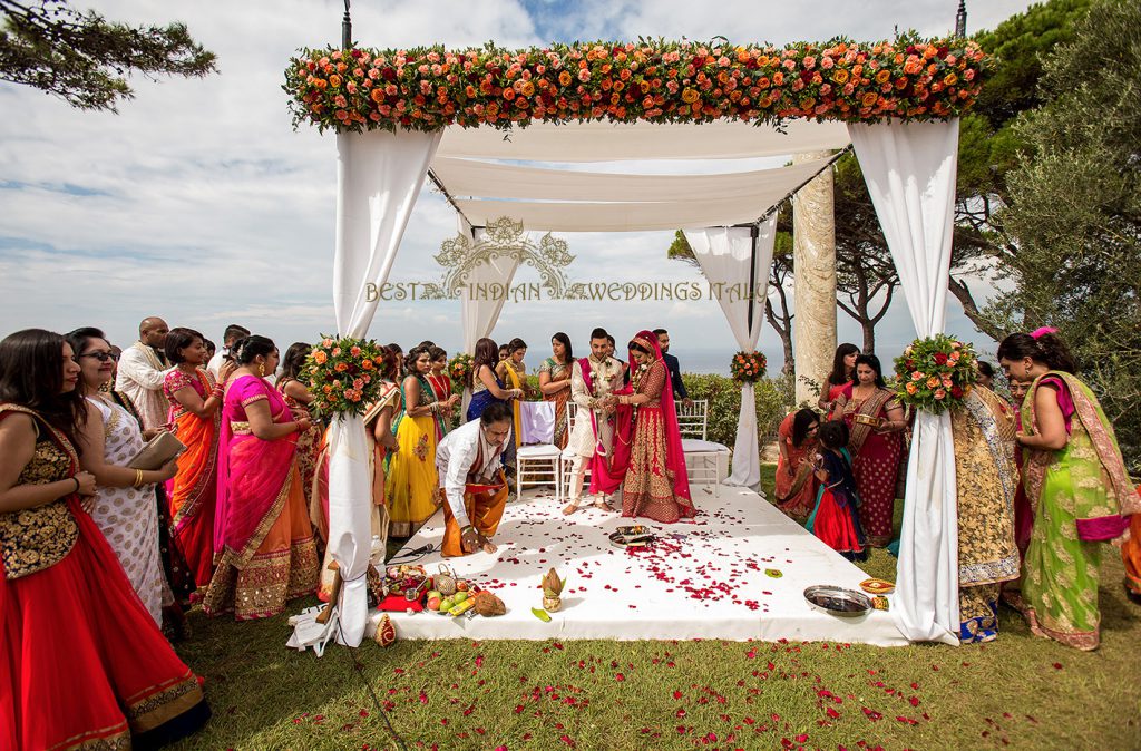 So18 1024x674 - Emotional Hindu Wedding in Sorrento