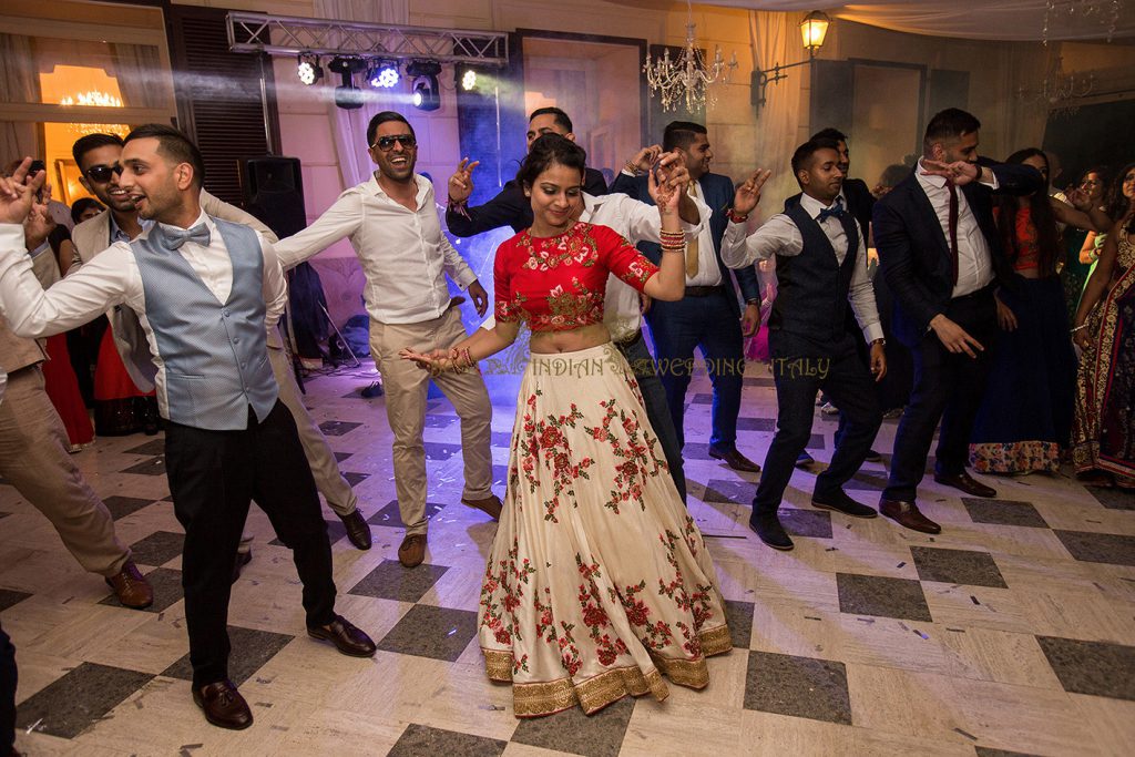 So31 1024x683 - Emotional Hindu Wedding in Sorrento