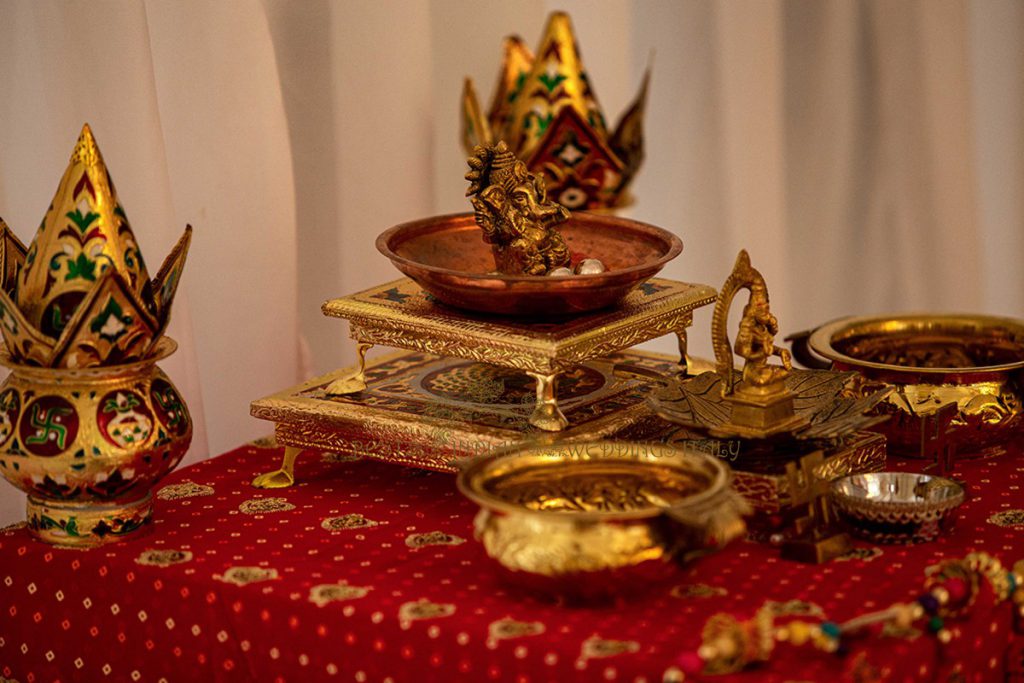 hindu wedding in florence 10 1024x683 - Intimate indoor Hindu wedding in Florence