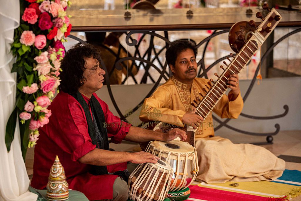 hindu wedding in florence 11 1024x683 - Intimate indoor Hindu wedding in Florence