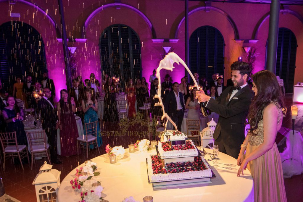 symbolic wedding in Italy reception 1024x683 - Symbolic white dress wedding ceremony in Tuscany