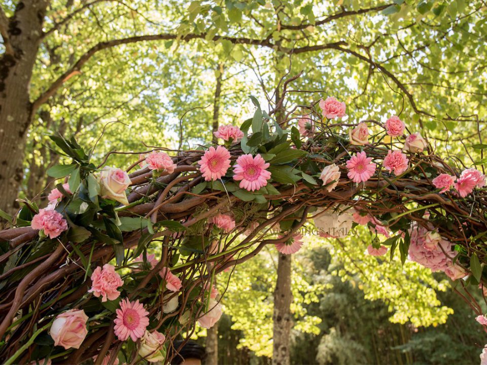 wood arch setup indian wedding in tuscany 960x720 - Civil wedding decor