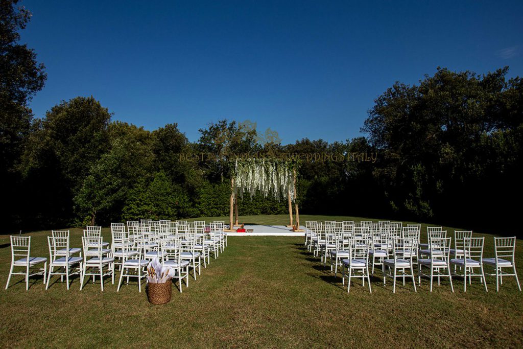 hindu wedding in Tuscany 07 1024x683 - Intimate Hindu wedding in Italy in white and green