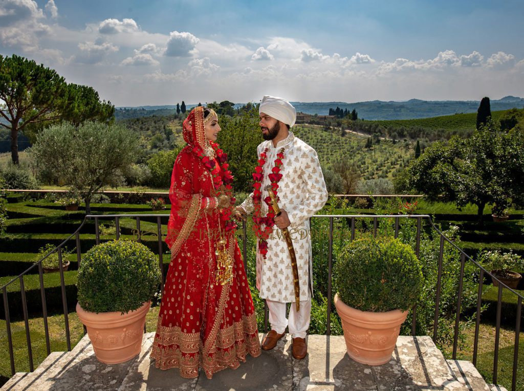 sikh couple italy 1024x765 - Wedding venue or wedding planner - what comes first?