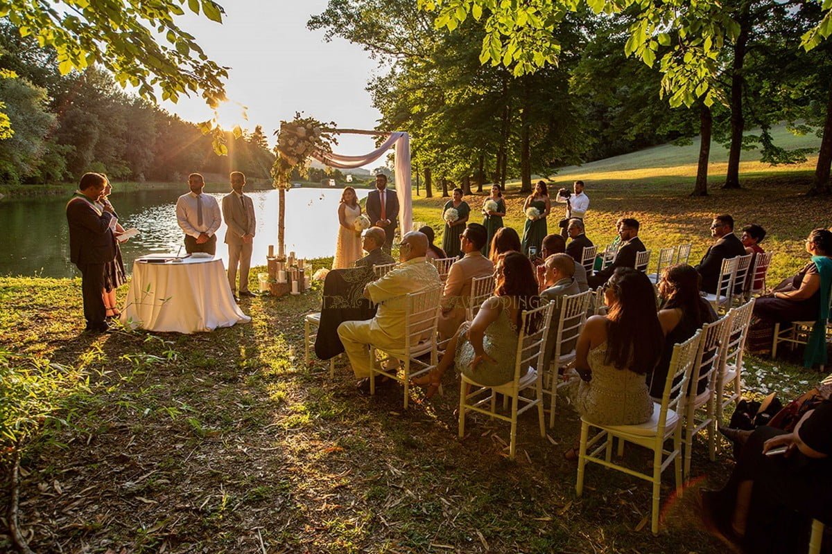 symbolic wedding in tuscany - Glamorous civil wedding in a classy resort in Tuscany