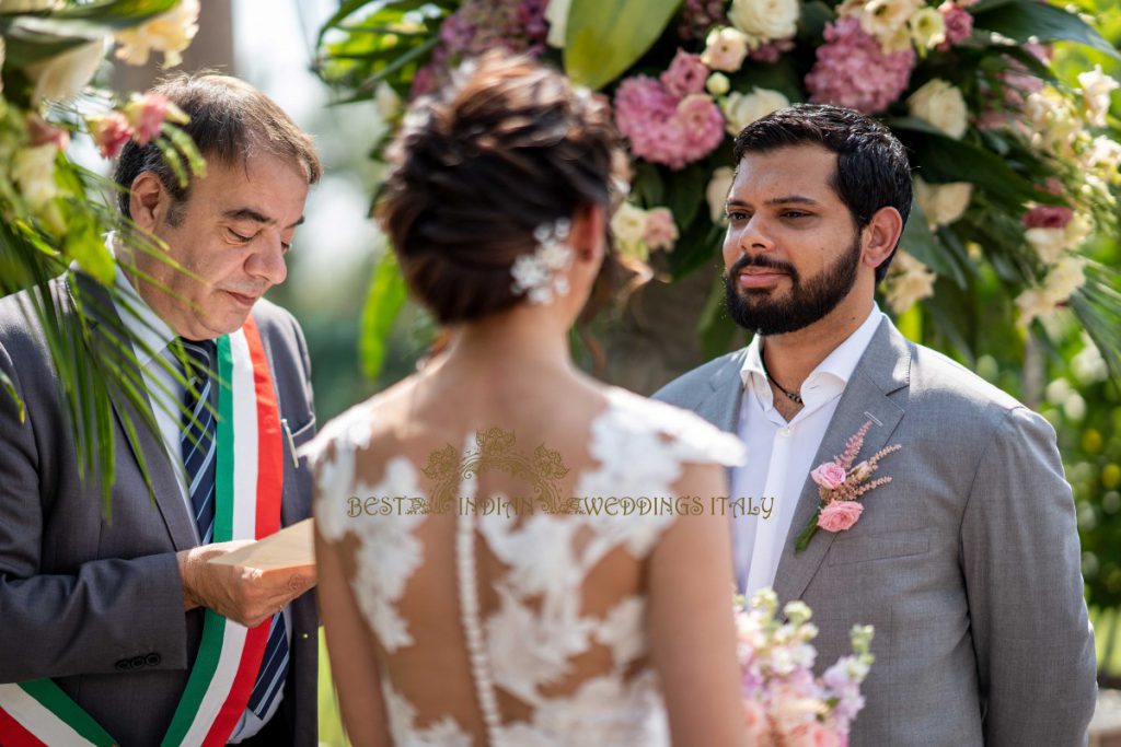 civil wedding italy sikh couple 1024x683 - Glamorous legal wedding in Tuscany