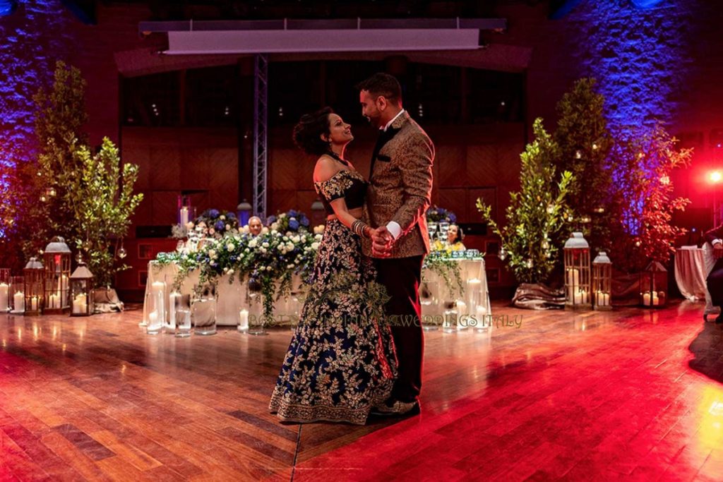 civil wedding in italy dancing couple 1024x683 - Glamorous civil wedding in a classy resort in Tuscany