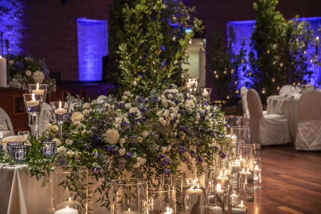 civil wedding in tuscany floral light decor 1024x683 - Glamorous civil wedding in a classy resort in Tuscany