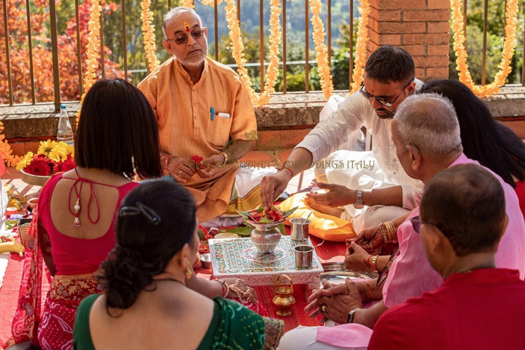 hindu pandit pooja italy 1024x683 - Pre-wedding Hindu functions in Tuscany, Italy