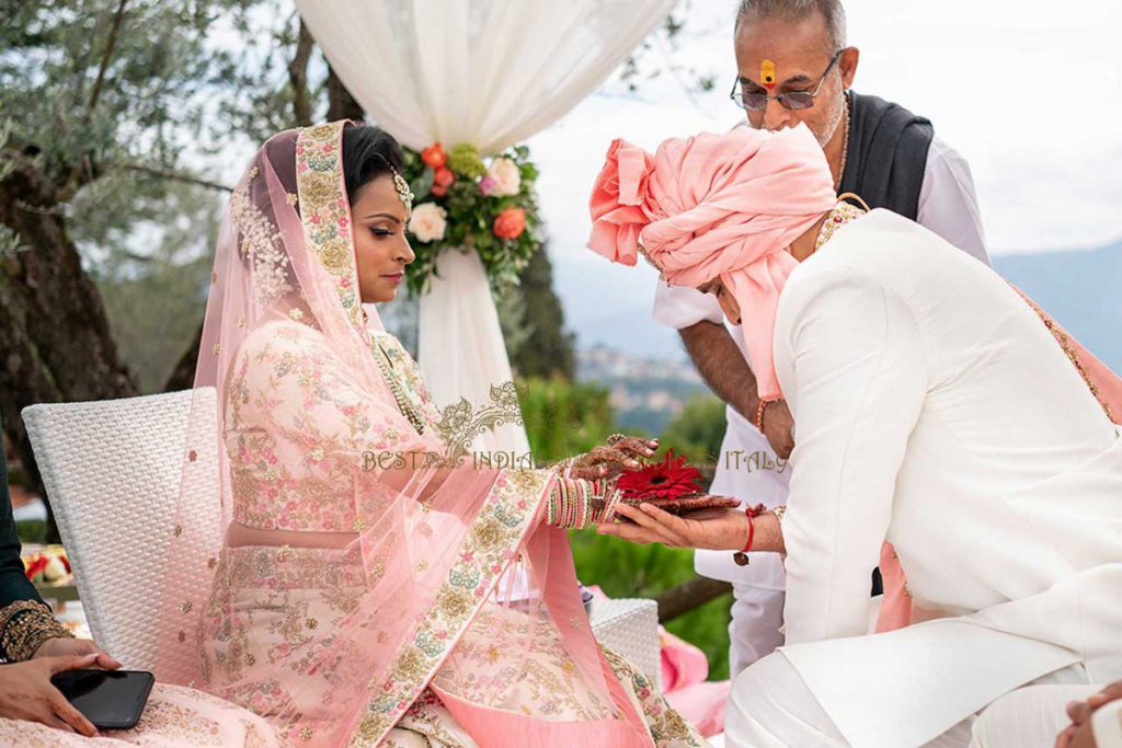 hindu wedding in Italy bride groom 1 1024x683 - High level Hindu wedding in Tuscany