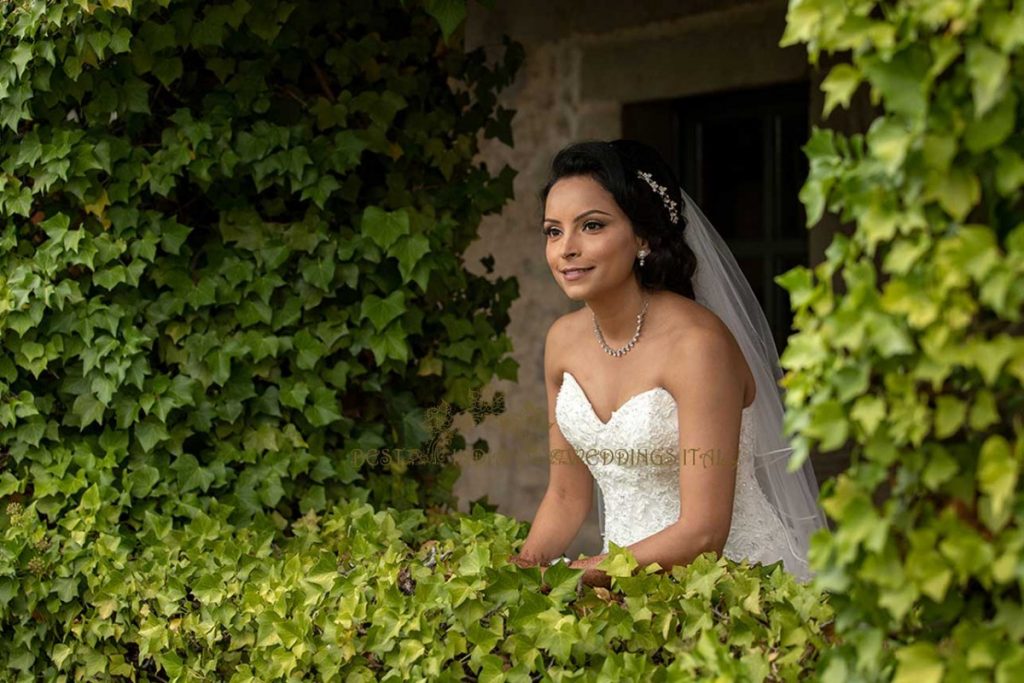 indian bride in civil wedding italy 1 1024x683 - Glamorous civil wedding in a classy resort in Tuscany