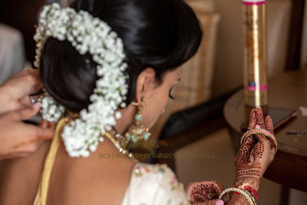 indian wedding in Tuscany bridal preparation 1024x683 - High level Hindu wedding in Tuscany