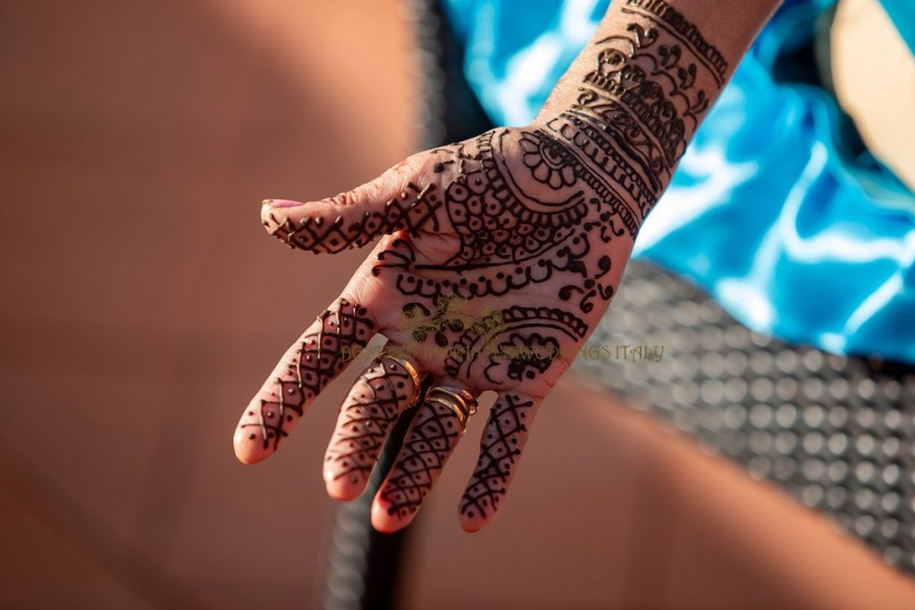 henna pattern for mehendi italy 1024x683 - Pre-wedding Hindu functions in Tuscany, Italy