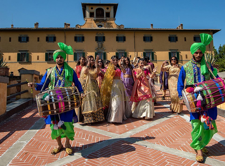 indian dhol drummers italy 960x710 - Dhol drummers