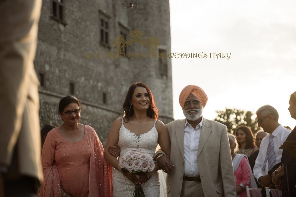 sikh bride in italy 1024x684 - Luxury Indian wedding on the lake in Italy