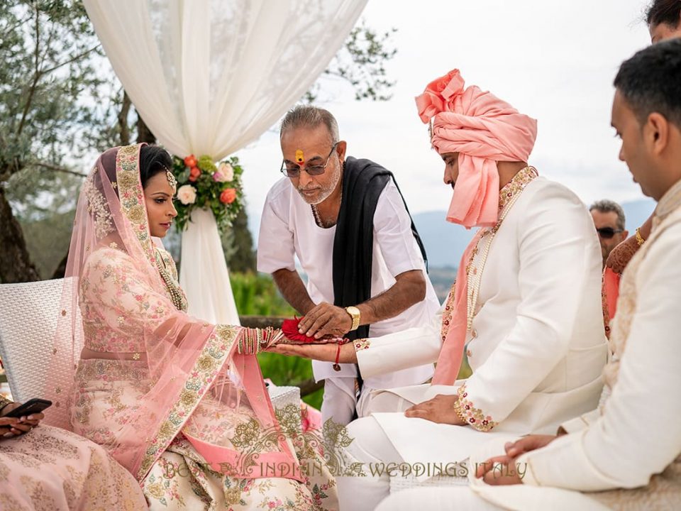 hindu pandit wedding italy 960x720 - Hindu and Sikh Priest