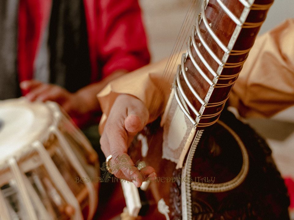 sitar traditional wedding music italy 960x720 - Traditional music