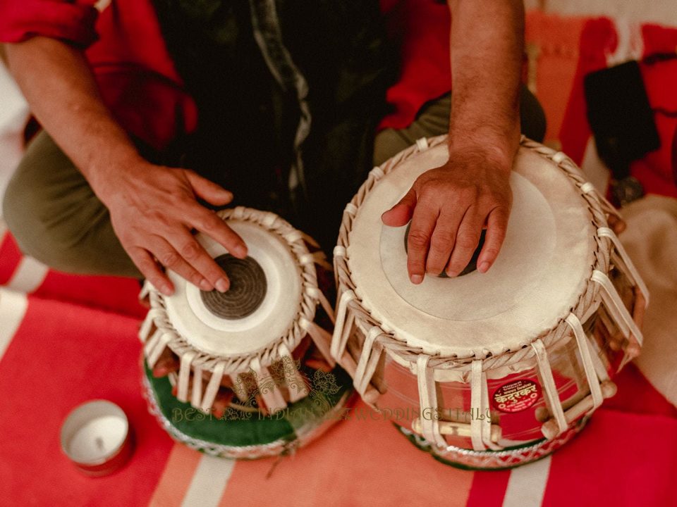 tabla traditional indian music 960x720 - Traditional music