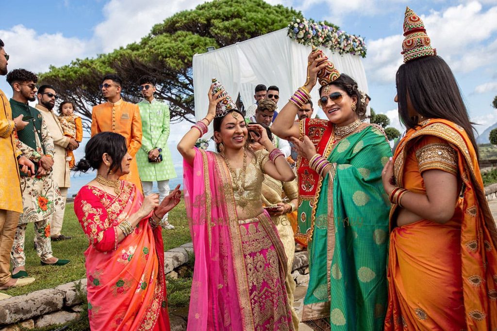 indian girls meeting the groom at wedding in italy 1024x683 - Breathtaking seaview wedding in Sorrento