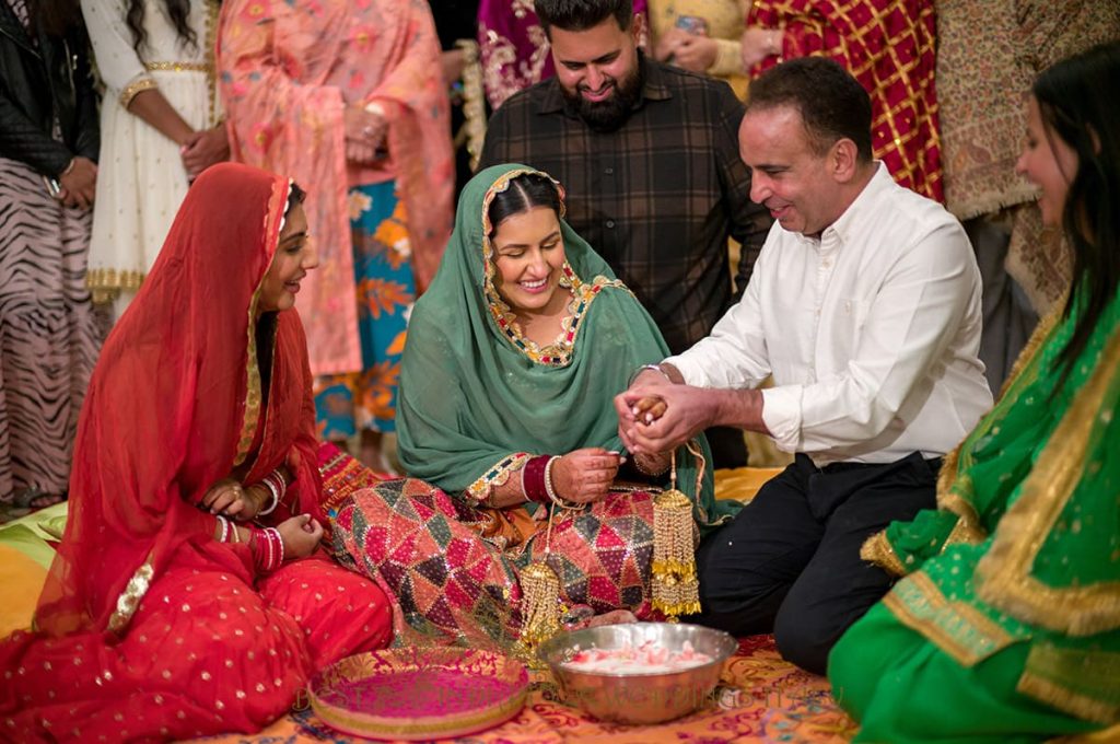 choora ceremony italy 1024x680 - Traditional Sikh pre-wedding events in Italy