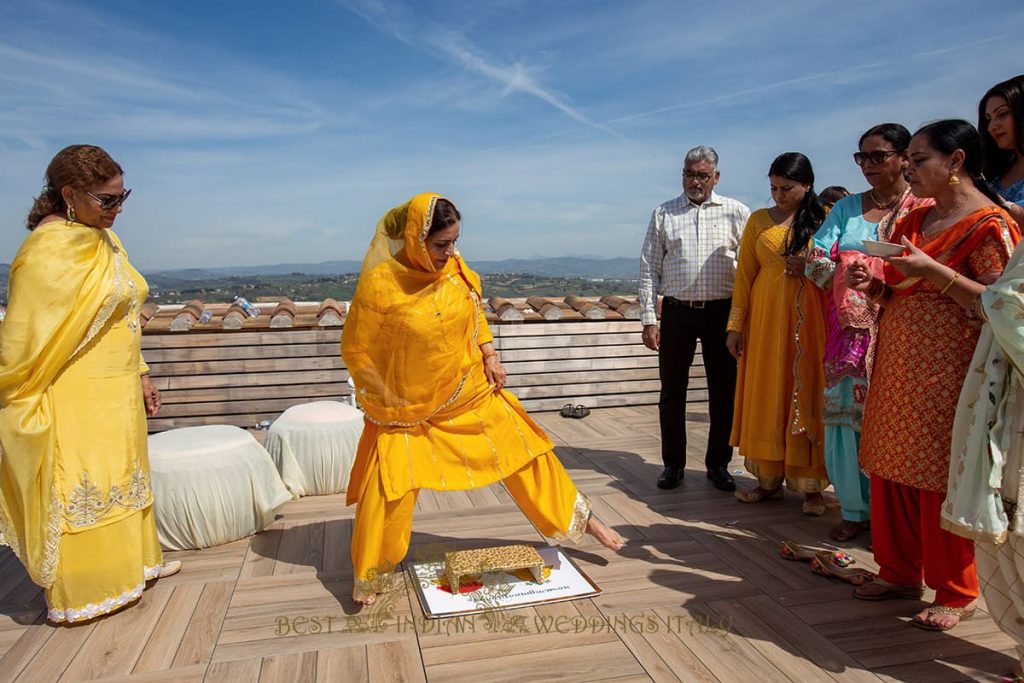 maiyan punjabi event abroad 1024x683 - Traditional Sikh pre-wedding events in Italy