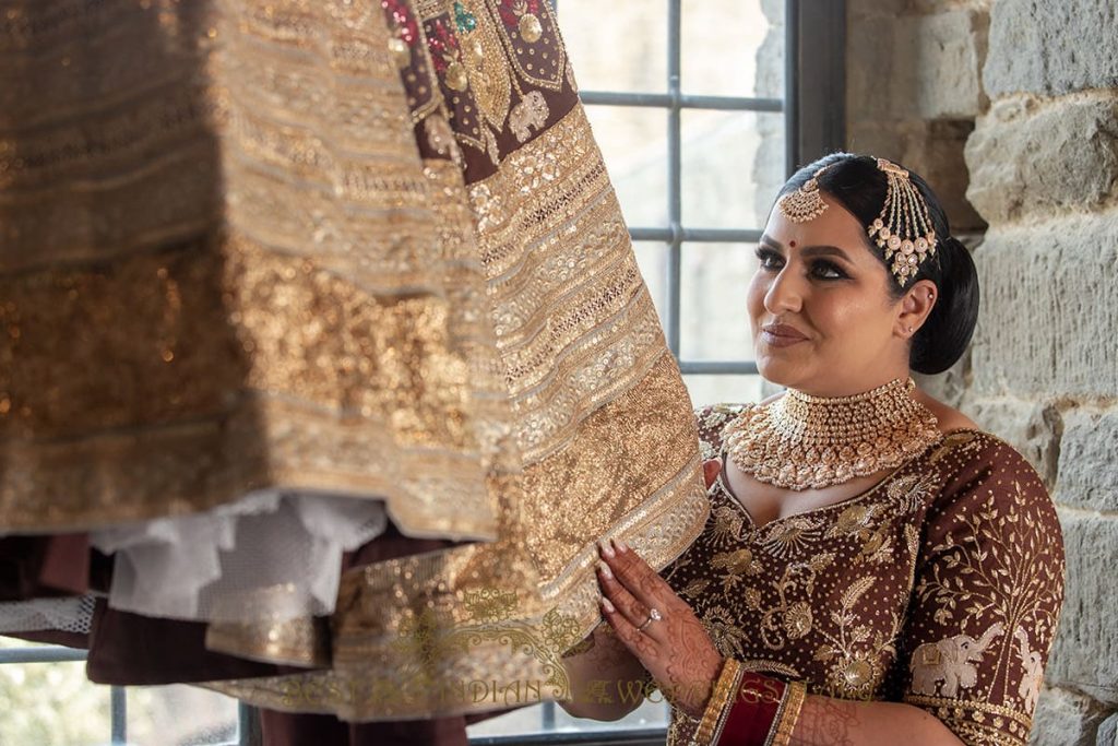 indian bride with her wedding dress 1024x683 - Fairy Tale Sikh wedding in an Italian castle in Umbria