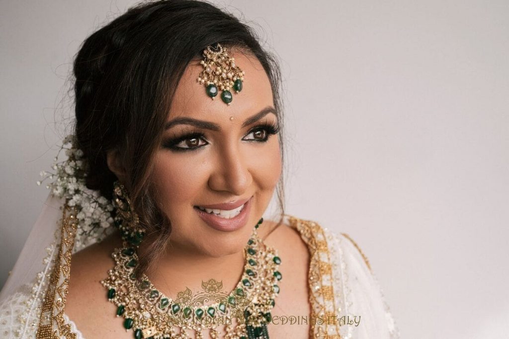 indian bridal makeup 1024x683 - Beautiful seaside Indian wedding in Southern Italy