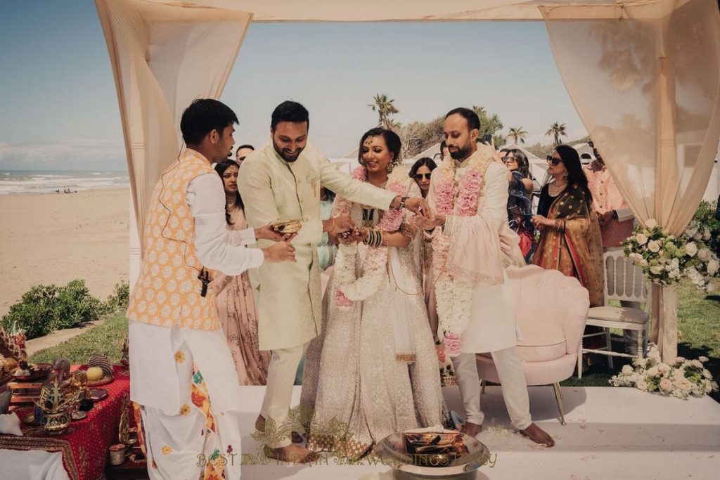 seaside indian wedding ceremony 1024x683 - Beautiful seaside Indian wedding in Southern Italy