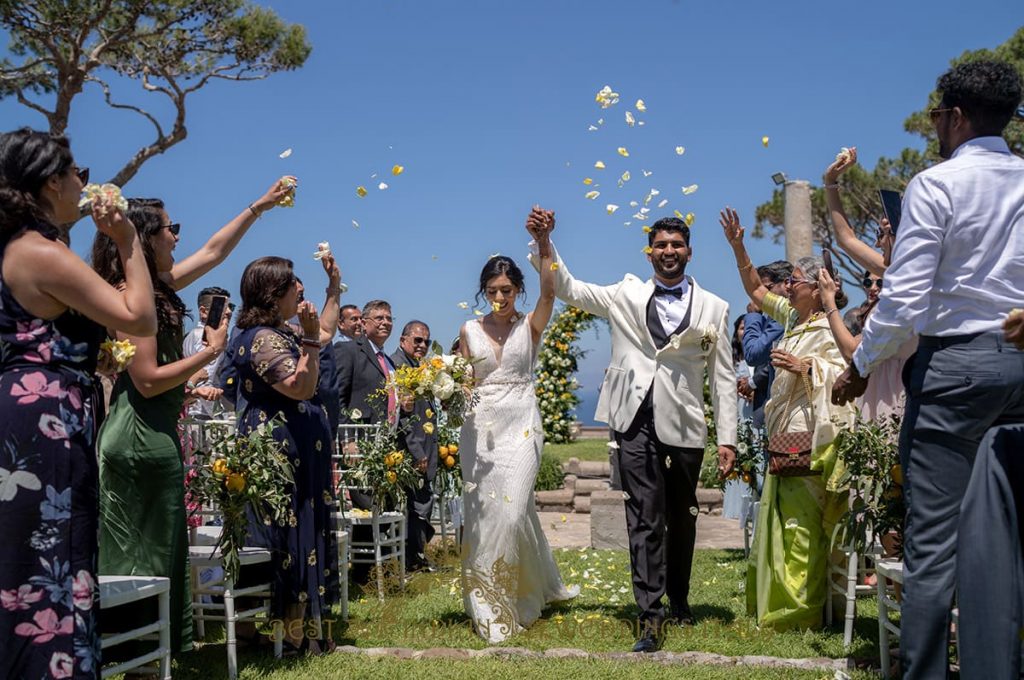 petals toss for wedding on the amalfi coast 1024x680 - Lemon themed civil wedding and reception on the Amalfi coast