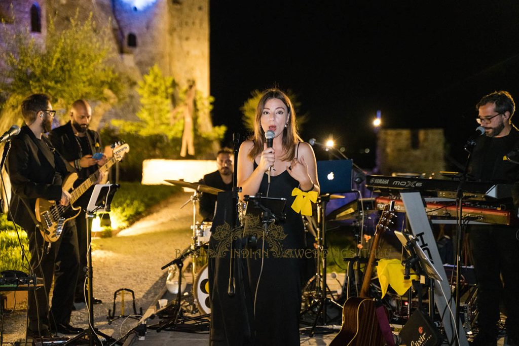 italian band for wedding reception 1024x683 - Fairy tale symbolic wedding in an Italian castle overlooking the sea