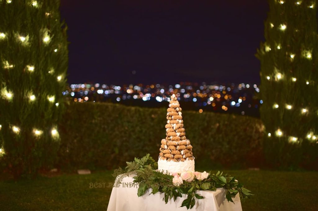 cannoli tower wedding cake italy 1024x680 - Fusion Marathi Hindu wedding in a panoramic Villa in Tuscany