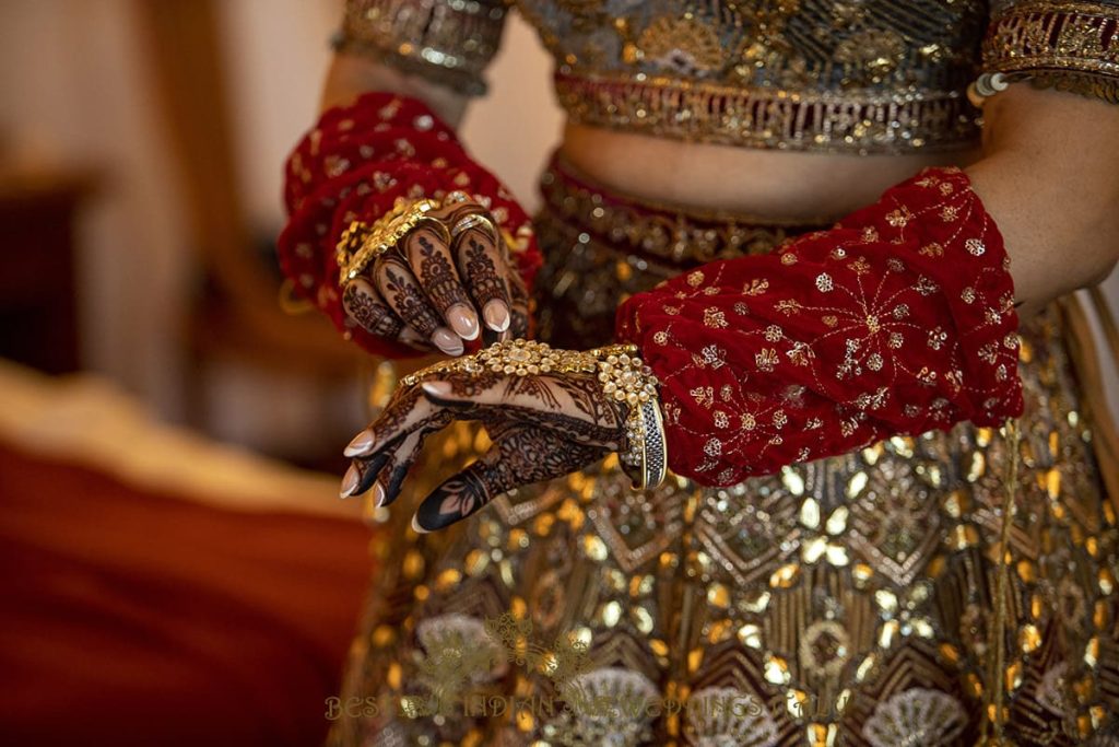 bridal kaleere 1024x683 - Outdoor Sikh wedding ceremony in Italy