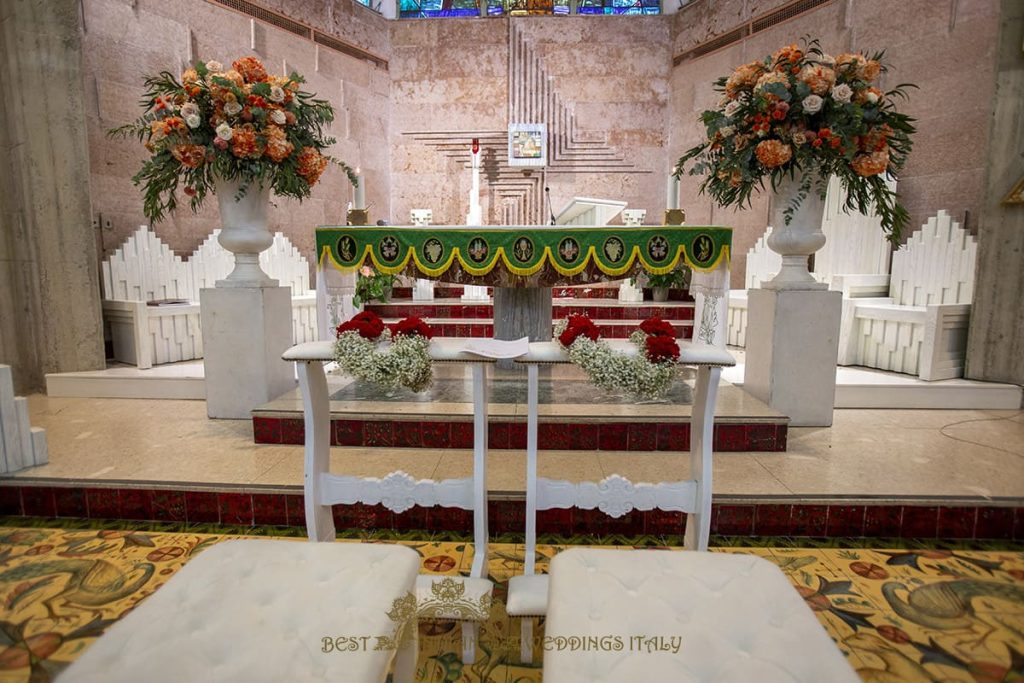 church floral arrangement 1024x683 - Tamil Catholic wedding in Italy