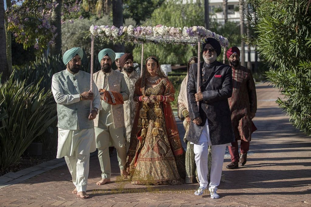 phoolon ki chadar italy 1024x683 - Outdoor Sikh wedding ceremony in Italy