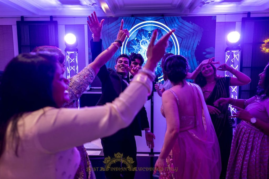 wedding party dancing 1024x683 - Tamil Catholic wedding in Italy