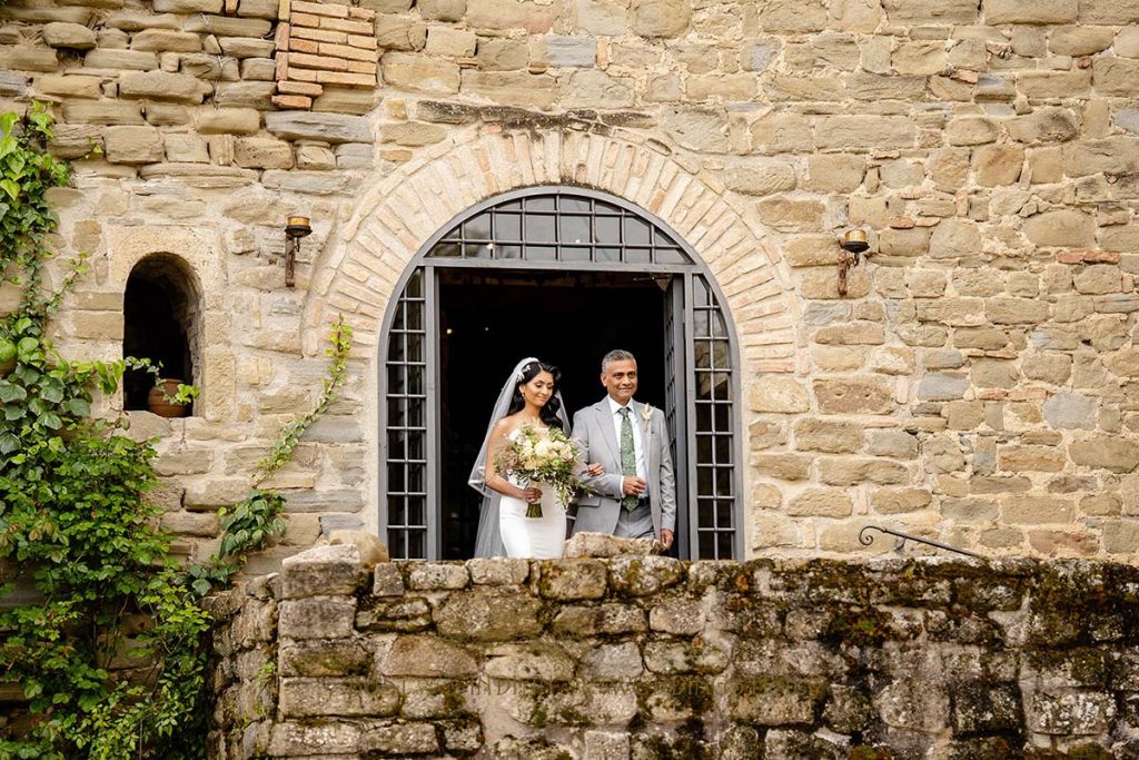 castel wedding italy 1024x683 - Romantic legal wedding in a beautiful castle in Italy