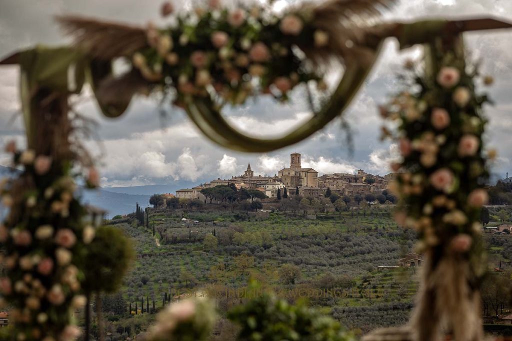 civil wedding with a view 1024x683 - Romantic legal wedding in a beautiful castle in Italy