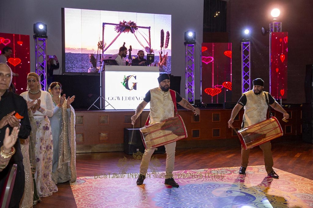 dhol drummers italy 1024x683 - Sikh pre-wedding events in Italy with a wow-factor