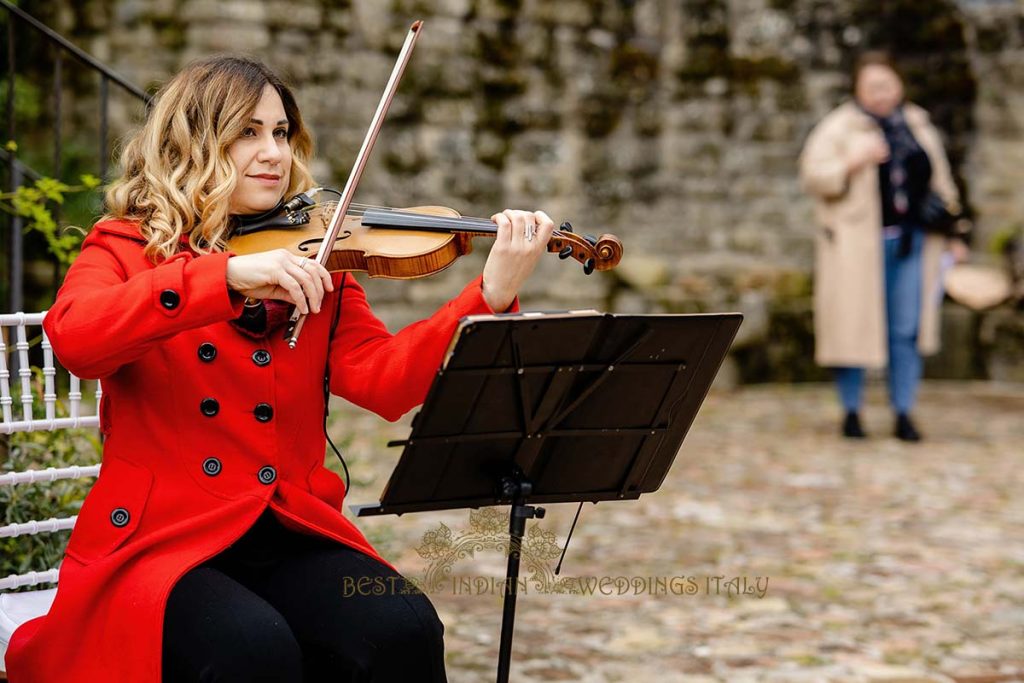 electric violin wedding italy 1024x683 - Romantic legal wedding in a beautiful castle in Italy