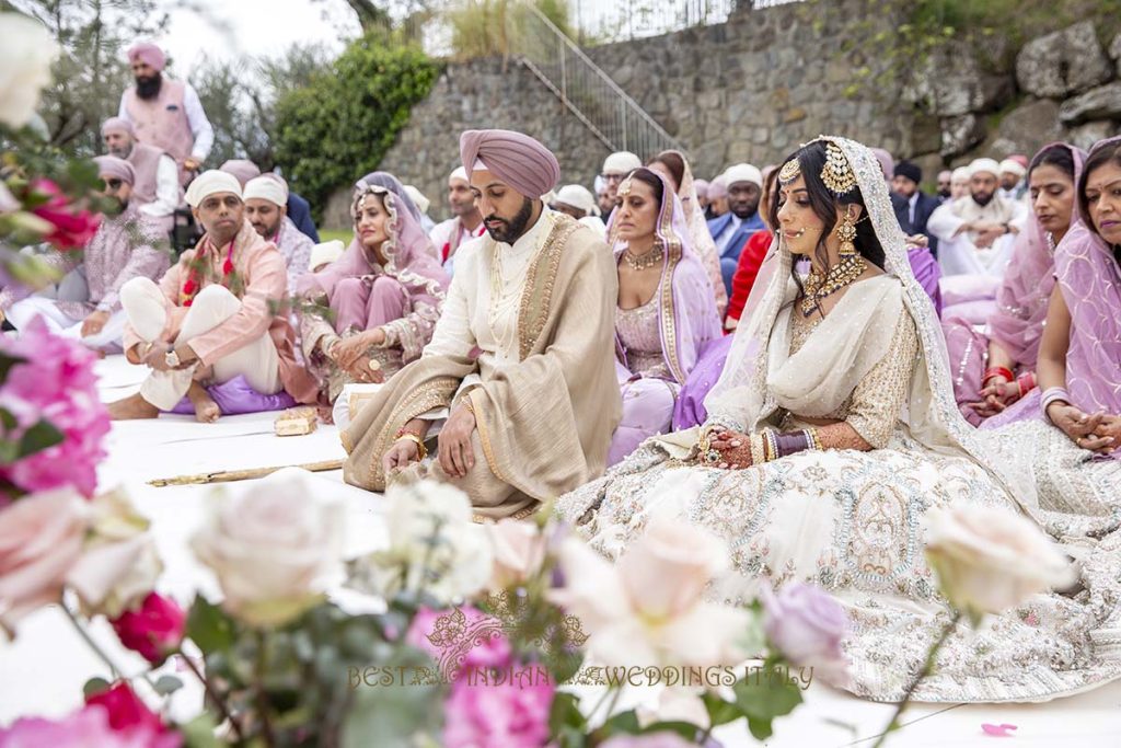 floral decorations sikh ceremony italy 1024x683 - Elegant Sikh wedding ceremony in the countryside of Italy