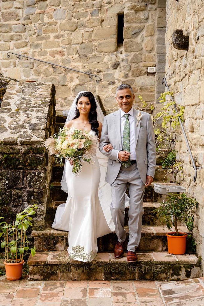 indian bride civil wedding italy 683x1024 - Romantic legal wedding in a beautiful castle in Italy