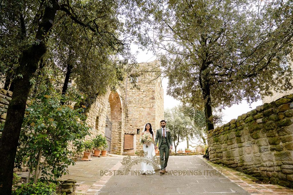 indian couple wedding photoshoot italy 1024x683 - Romantic legal wedding in a beautiful castle in Italy