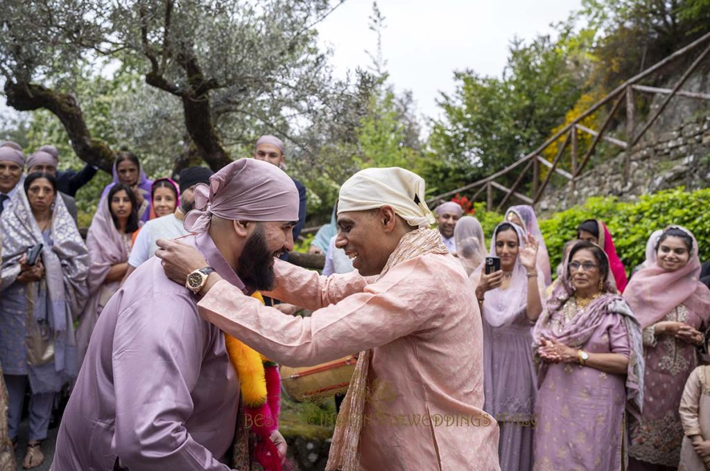 milni sikh ceremony italy 1024x680 - Elegant Sikh wedding ceremony in the countryside of Italy