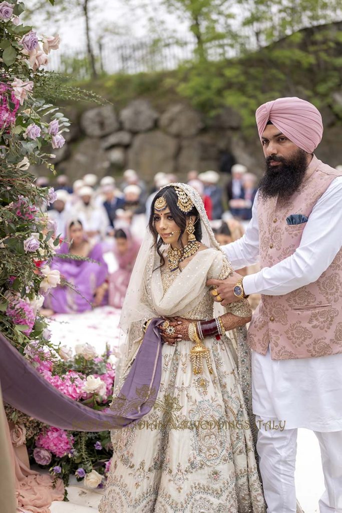 sikh ceremony laavan mandap italy 683x1024 - Elegant Sikh wedding ceremony in the countryside of Italy