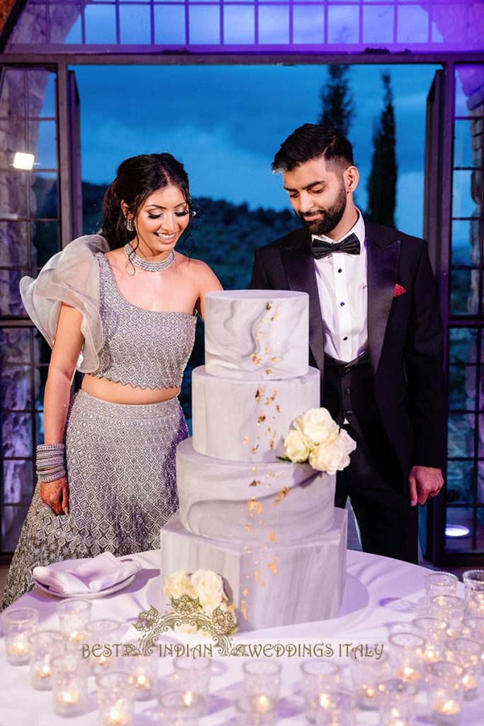 artistic wedding cake italy 683x1024 - Beautyful Hindu wedding in Italy despite the bad weather