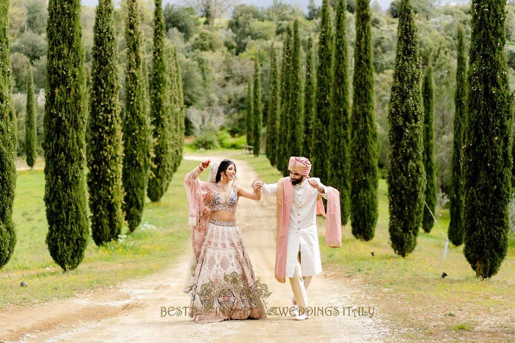 cypress tree countryside wedding 1024x683 - Beautyful Hindu wedding in Italy despite the bad weather