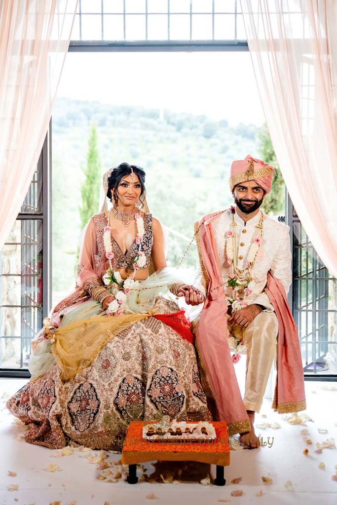 hindu bride and groom italy 683x1024 - Beautyful Hindu wedding in Italy despite the bad weather